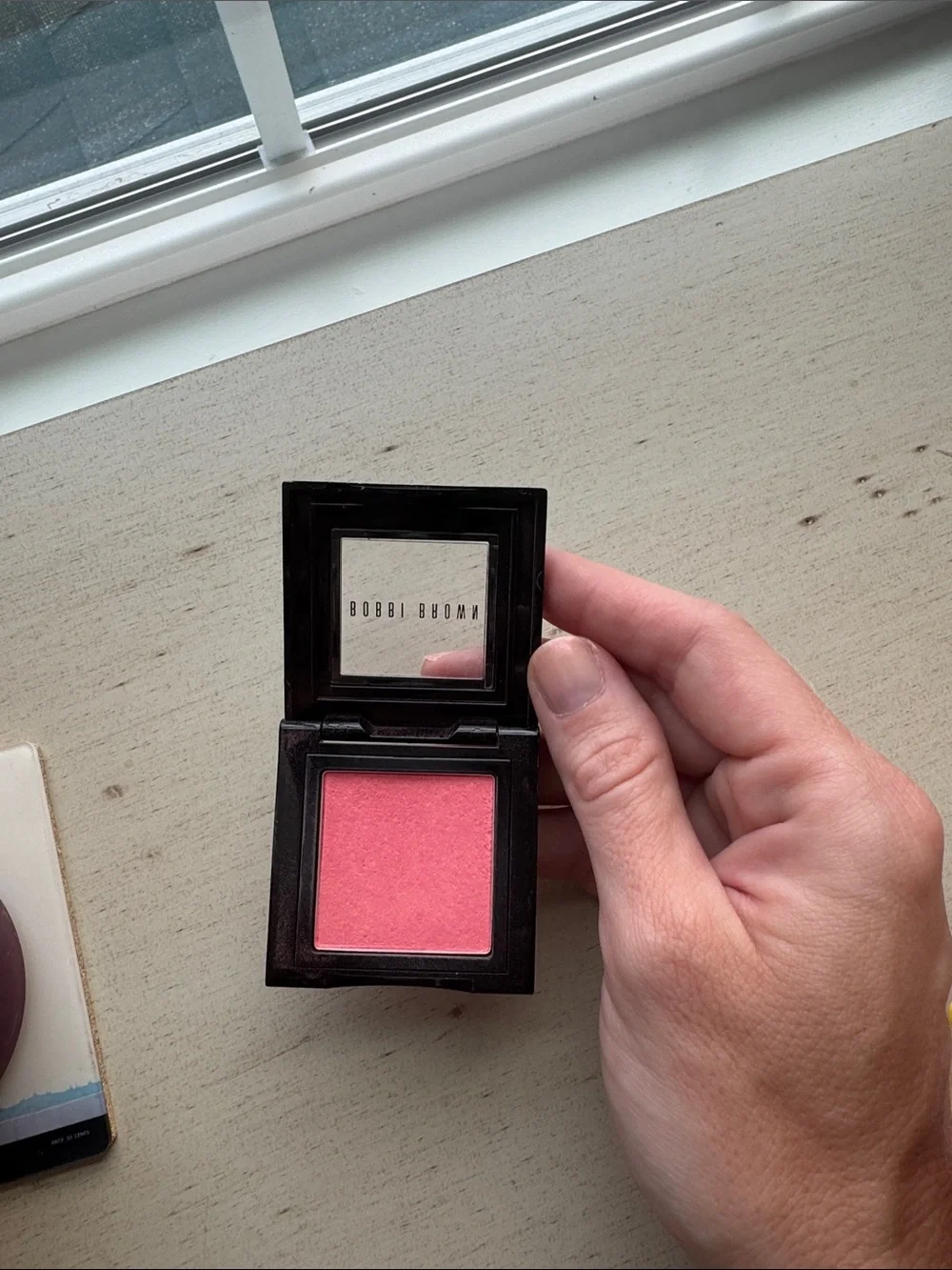 Bobbi Brown Powder Blush -pretty coral